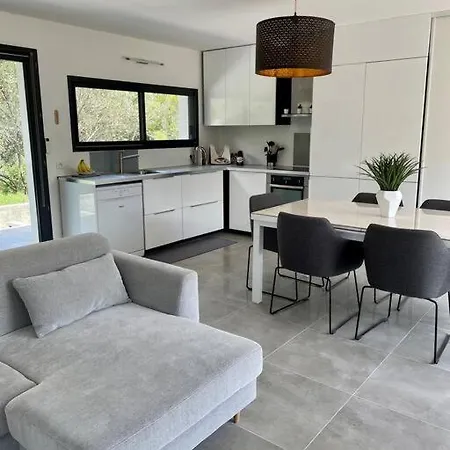 Villa Moderne Avec Jacuzzi, Au Pied De La Labenne
