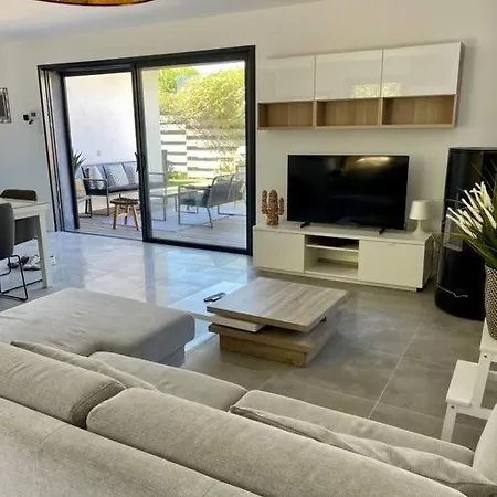 Moderne Avec Jacuzzi, Au Pied De La 빌라 *