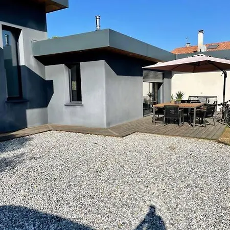 Villa Moderne Avec Jacuzzi, Au Pied De La Labenne